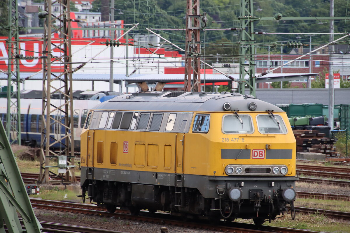 218 477 wartete am 6.6.2022 in Wuppertal Oberbarmen auf Ihren Einsatz.