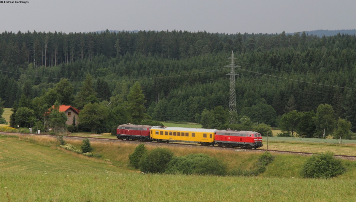 218 480-2 und 218 387-9 mit dem MESF 48120 (Freiburg(Brsg)Hbf-Donaueschingen) bei bei Lffingen 17.7.13