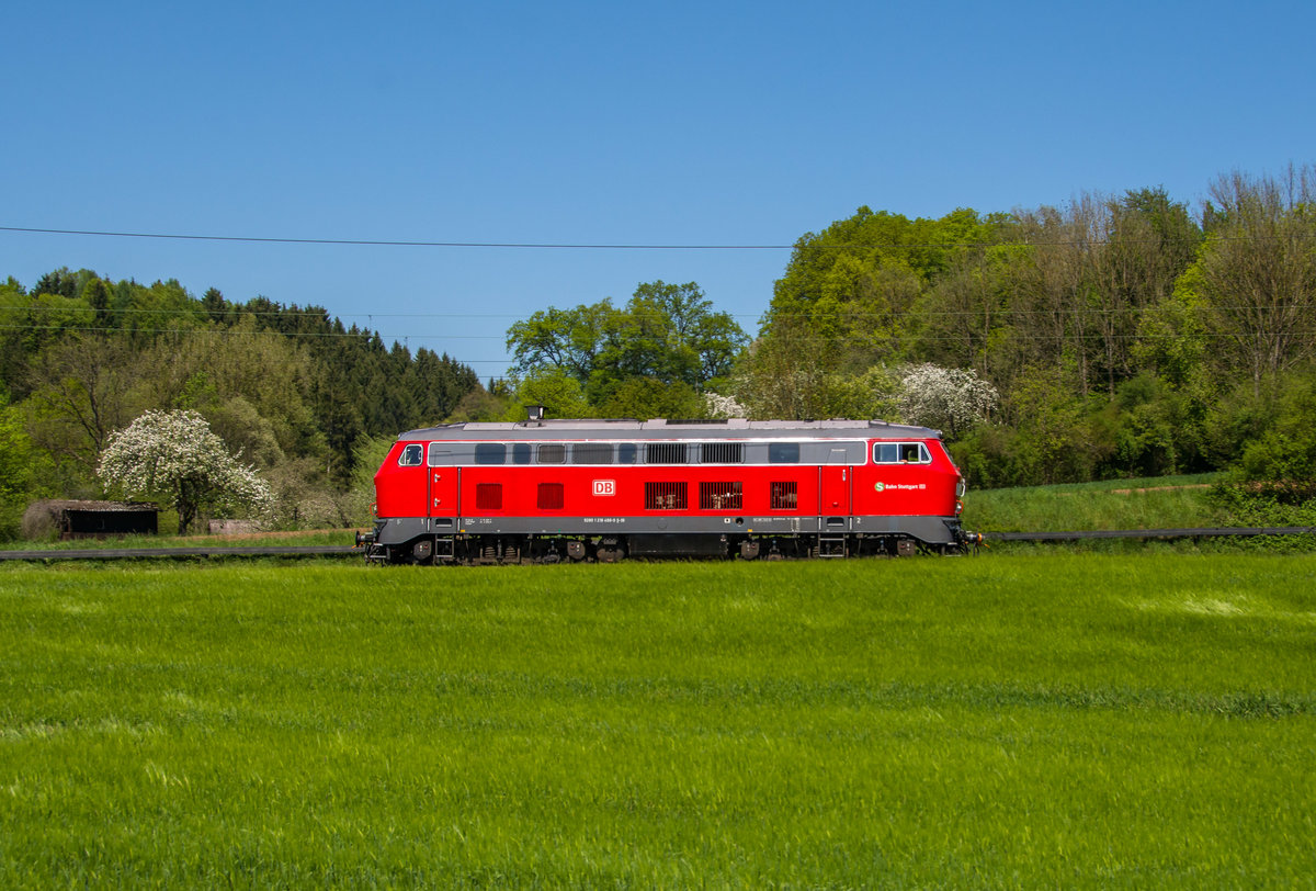 218 486 Abschlepp-Lok der S-Bahn Stuttgart bei Ebersbach an der Fils Richtung Ulm.(8.5.2016).