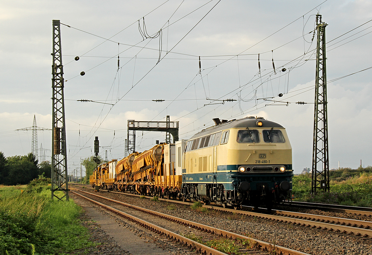 218 490 bei Brühl am 04.08.2017