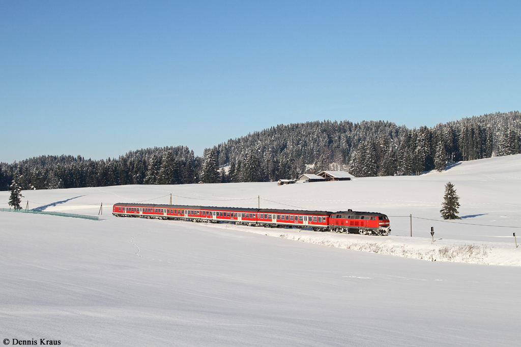 218 490 mit RB 57346 am 01.01.2015 bei Weizern-Hopferau.