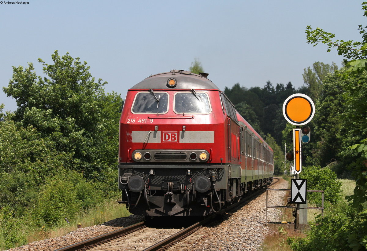 218 491-9 mit dem RE 22304 (Neustadt(Schwarzw)-Rottweil) bei Villingen 15.6.17
