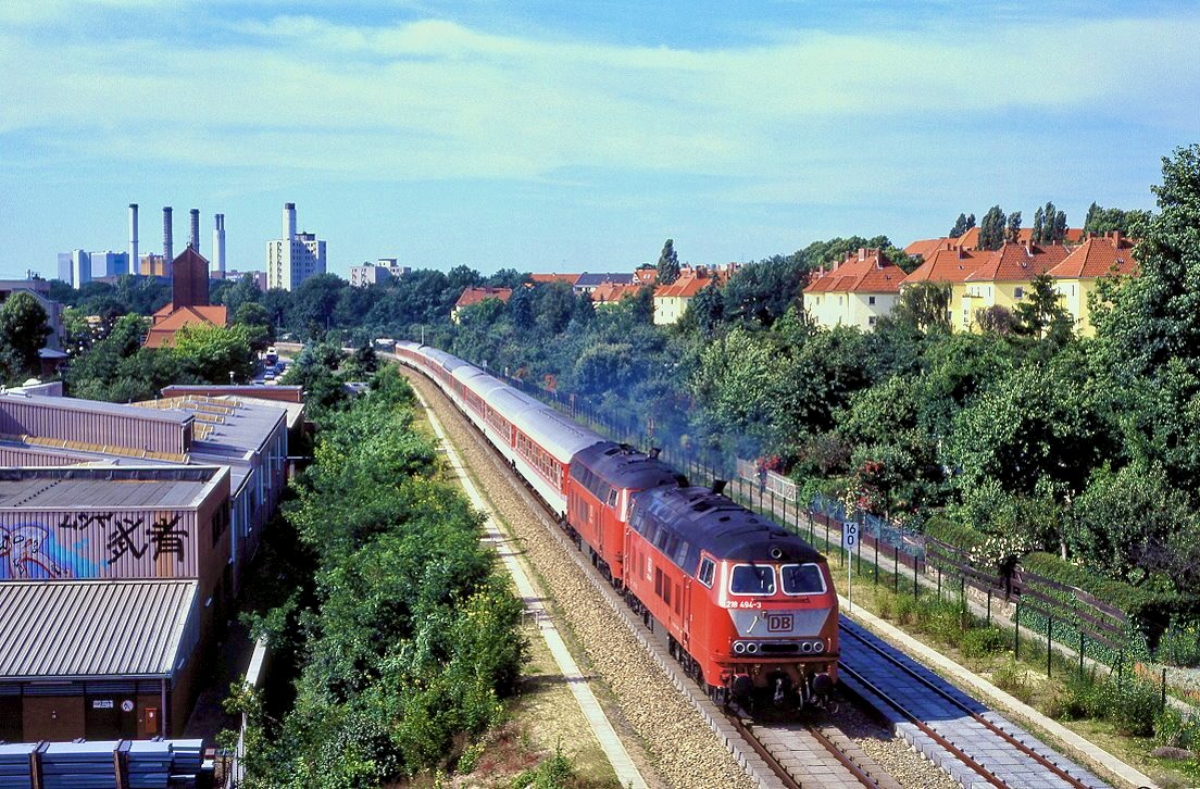218 494 + 218 …, Berlin Olympiabrücke, 10.07.1996.
