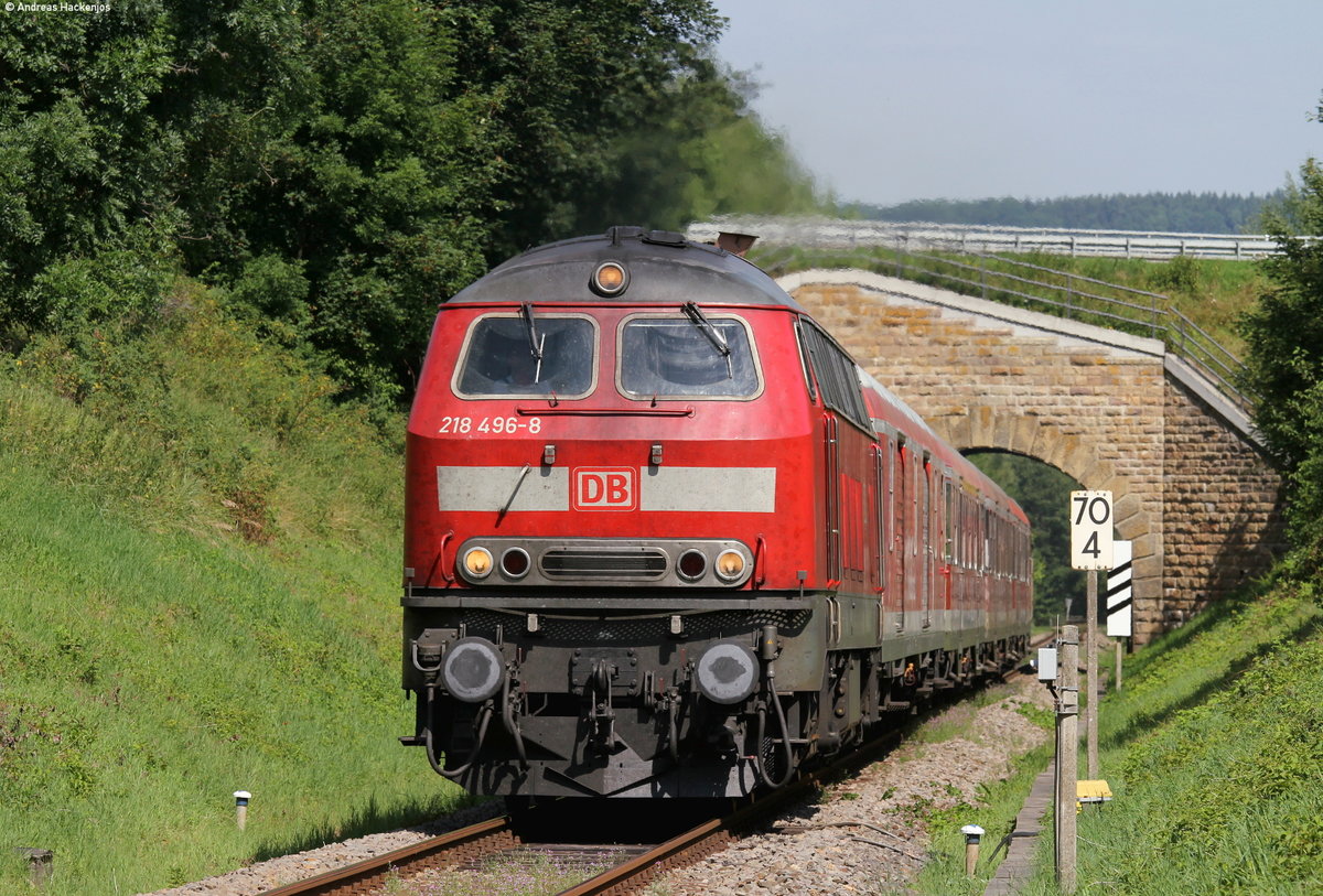218 496-8 mit dem IRE 3204 (Ulm Hbf-Neustadt(Schwarzw)) bei Hüfingen 1.8.17