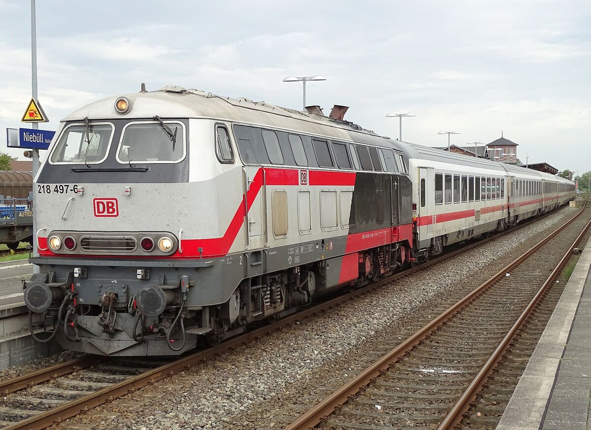 218 497 mit IC 2311 am 20.09.2025 in Niebüll.