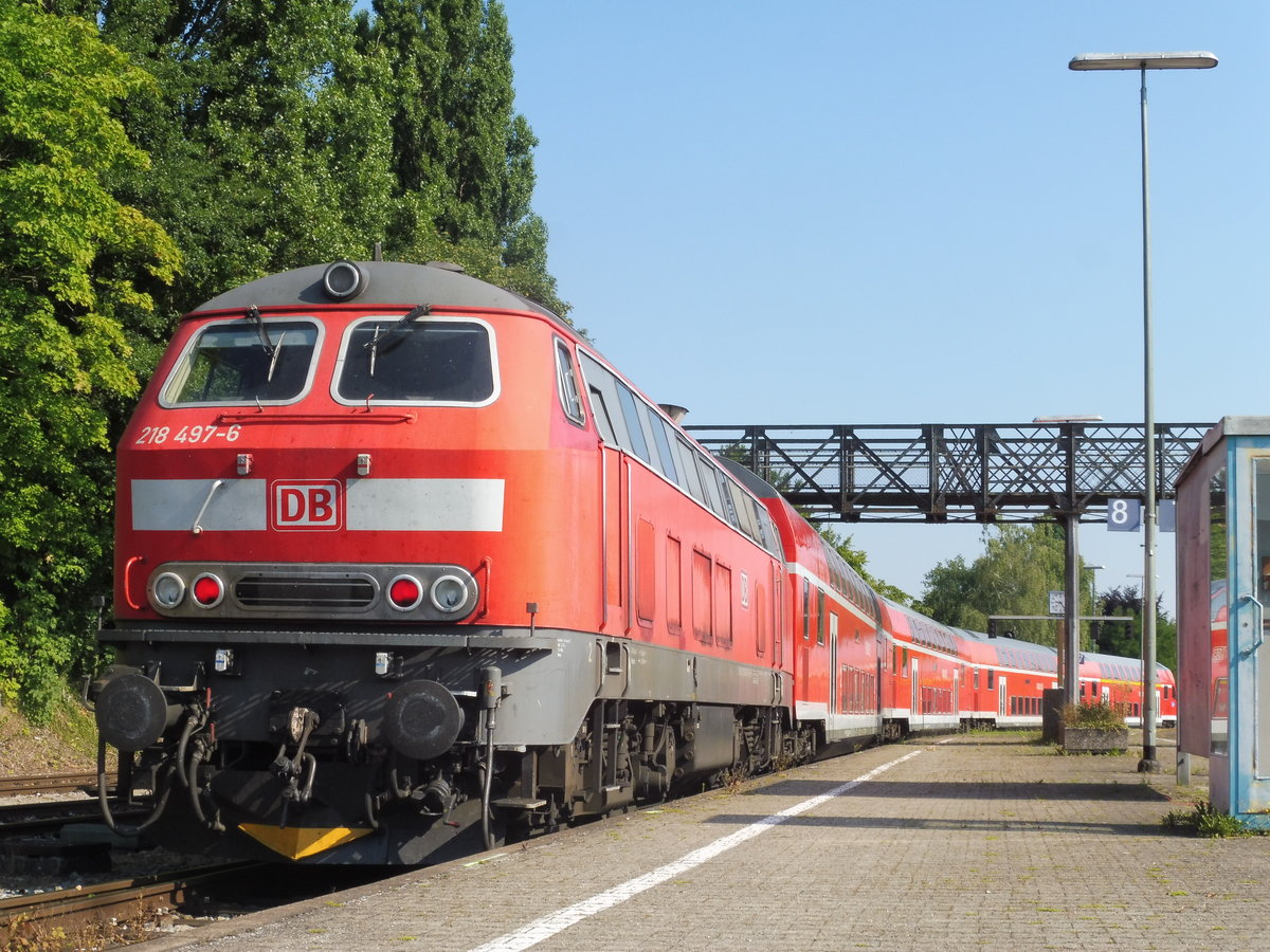 218 497 mit ihrem RE aus Buchlohe in Lindau Hbf. Juni 2018