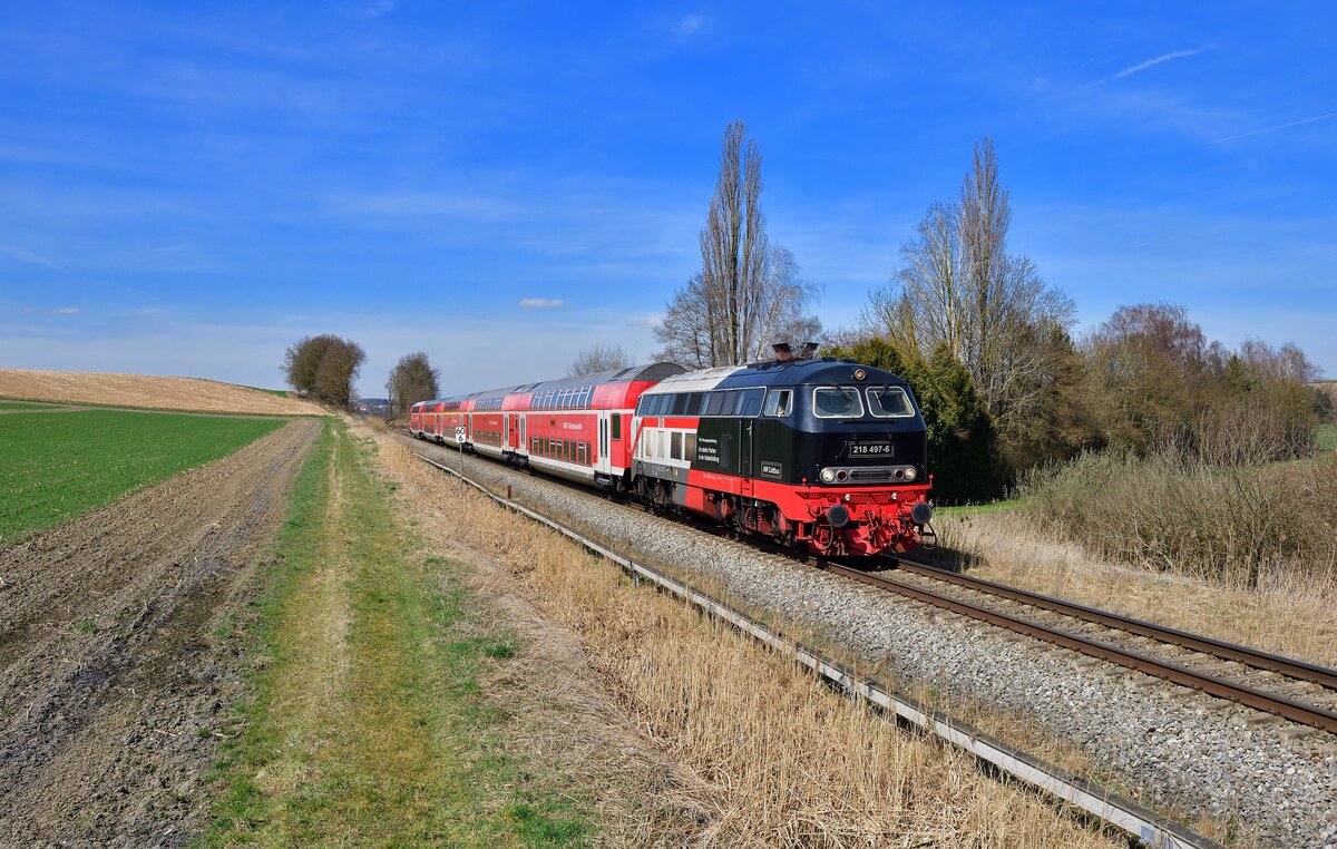 218 497 mit RB40 am 22.03.2023 bei Weidenbach.