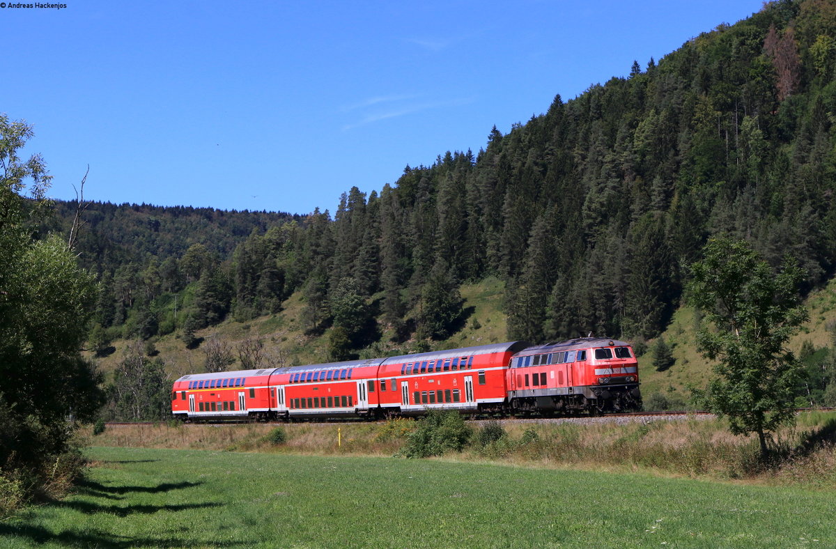 218 498-4 mit dem RE 22597 (Donaueschingen-Ulm Hbf) bei Mühlheim 20.8.20