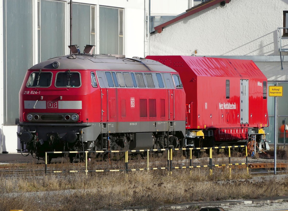 218 824 (Umbau aus 218 233) am 01.02.2020 im Bw Mühldorf.