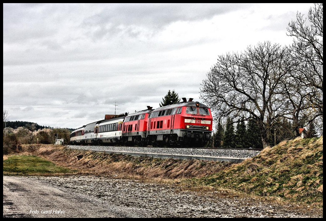 218418 mit EC 191 von Basel nach München am 20.3.2017 um 10.40 Uhr bei Rammingen.