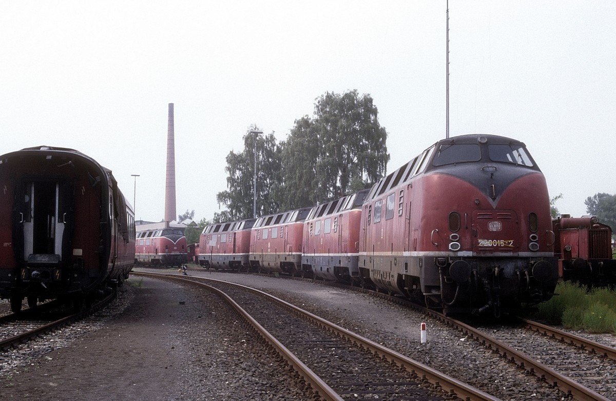 220 015  Nürnberg Aw  xx.06.85