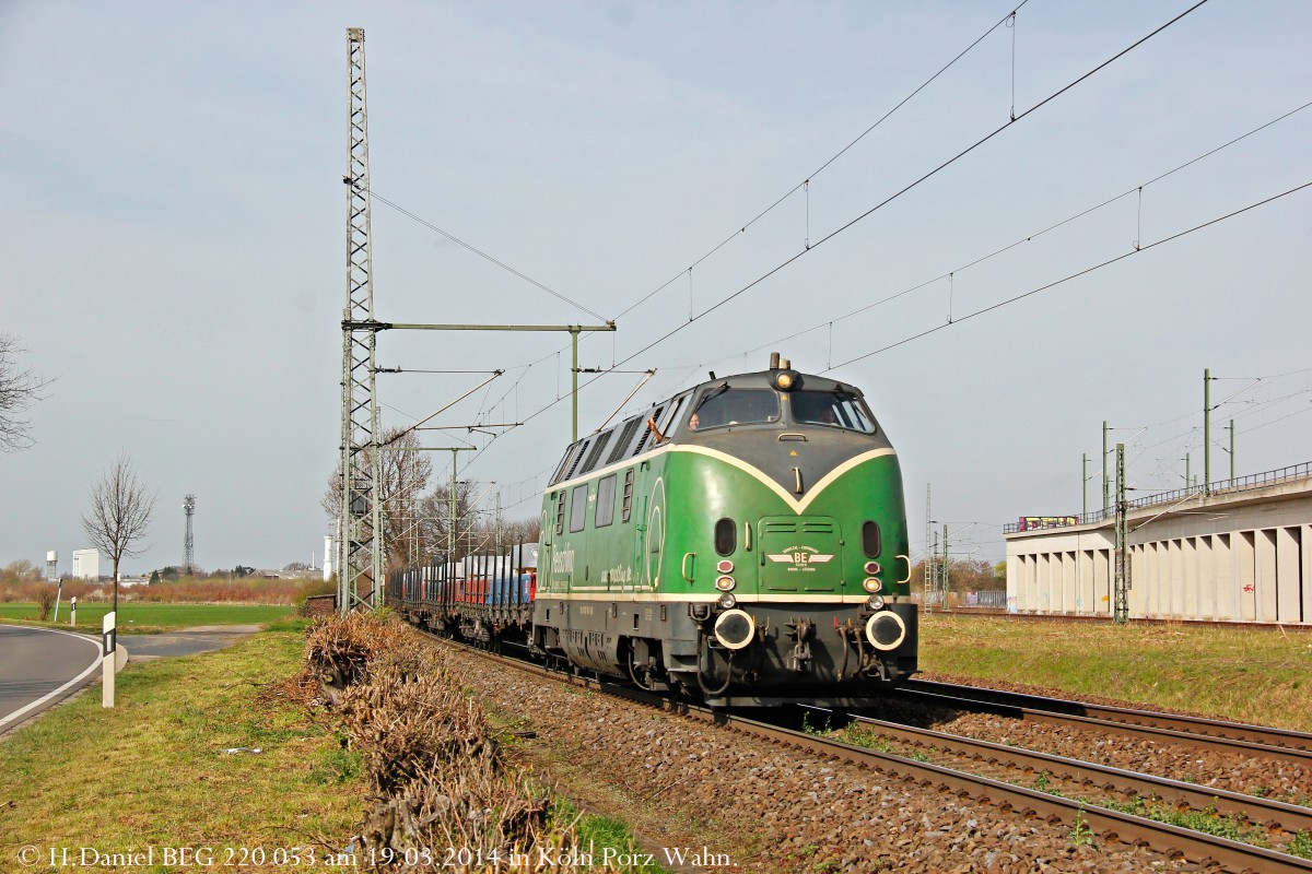 220 053-3 BEG mit einem Stahlzug am 19.03.2014 in Köln Porz Wahn.
Gruß an den Tf.