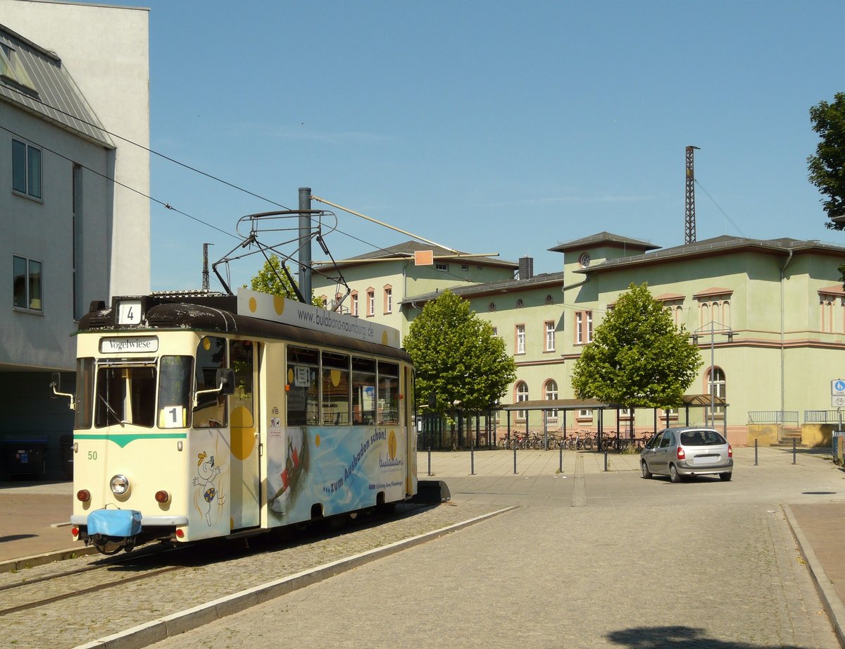 22.06.2008, Naumburg und seine Straßenbahn. Endstation am Bahnhof