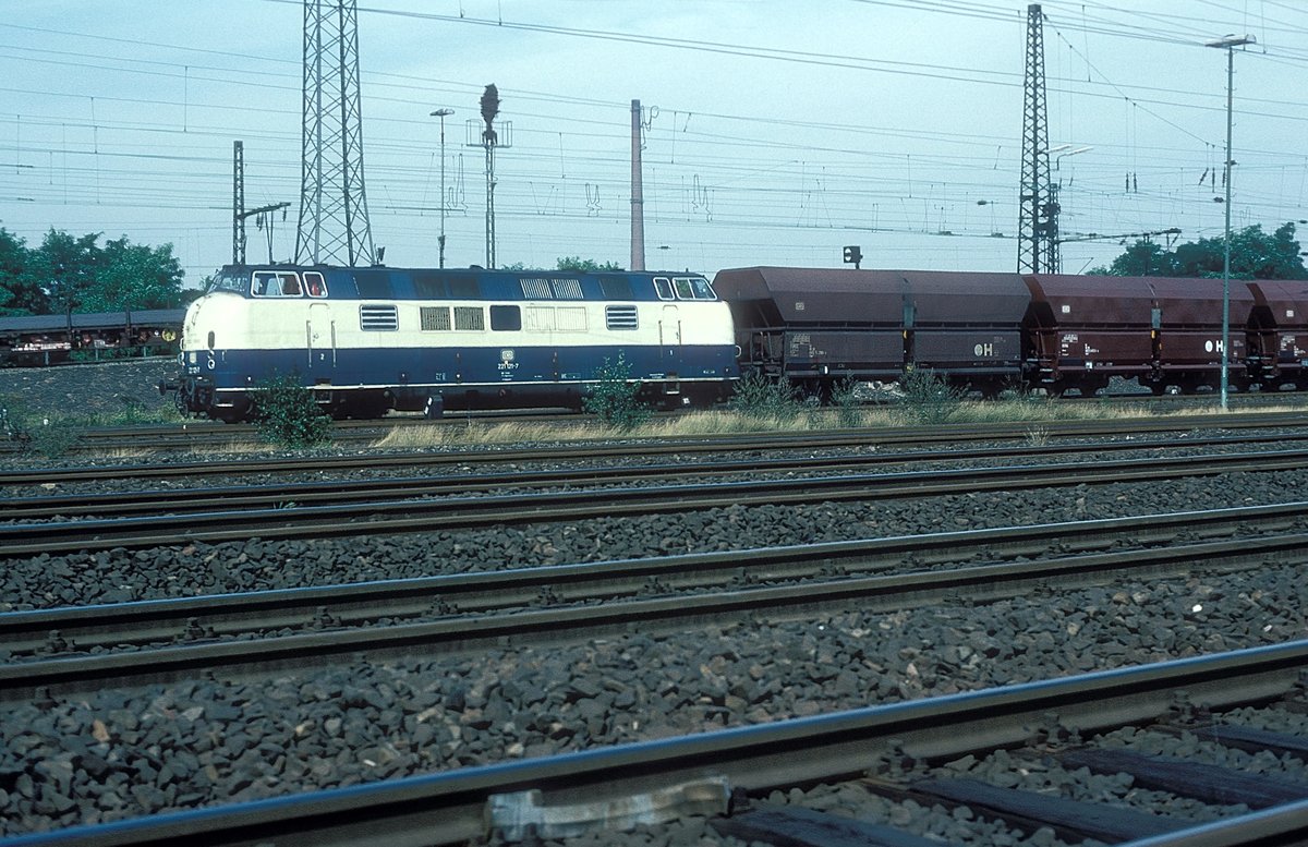 221 121  Oberhausen - West  08.09.83