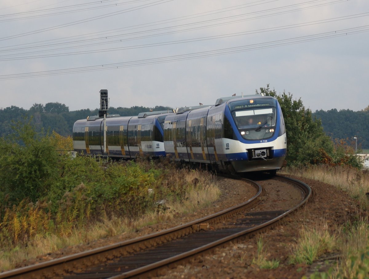 22.10.16 VT 729 der NEB von Basdorf nach Berlin Gesundbrunnen bei Berlin Karow