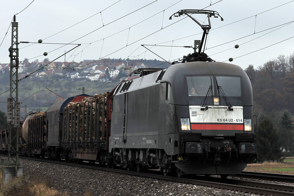 22.11.2016 Streckenabschnitt Uhingen ES 64 U2-014 unterwegs für DB Cargo
