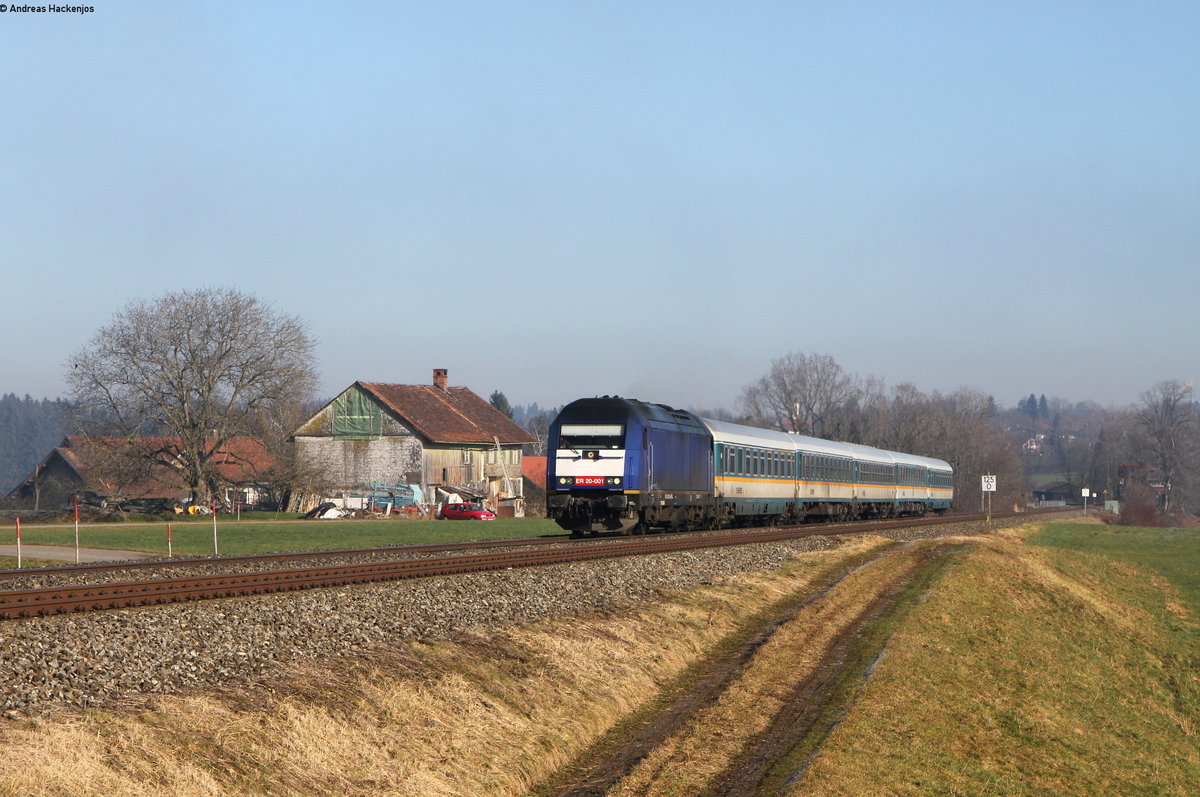 223 001 mit dem ALX84109 (Hergatz-München Hbf) bei Maria Thann 6.1.20