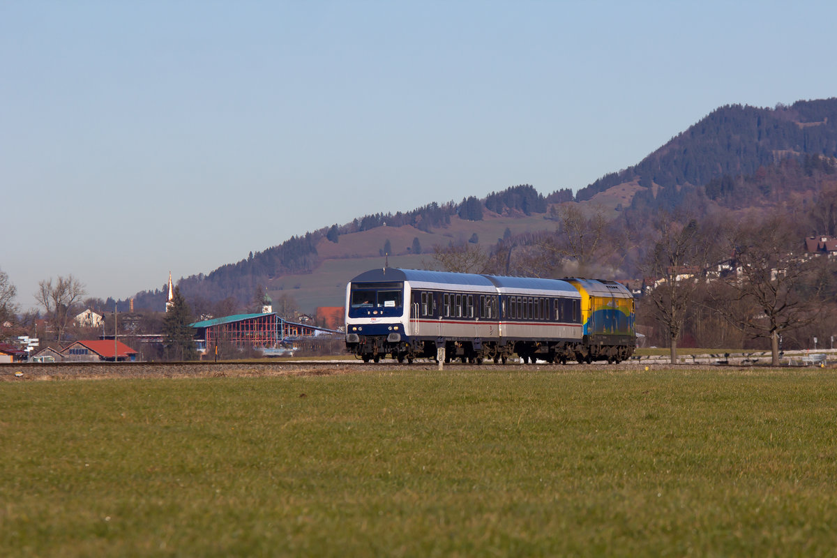 223 013 mit dem Alex Pendelzug gen Oberstdorf bei Altstätten. 6.1.20