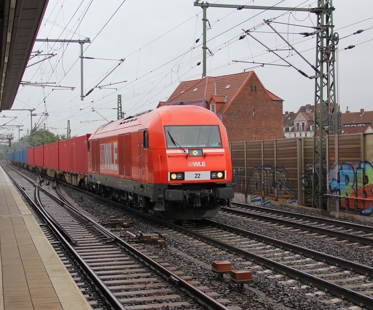 223 056-3 (WLE 22) mit Containerzug in Fahrtrichtung Seelze. Aufgenommen am 11.09.2013 in Hannover Linden-Fischerhof.