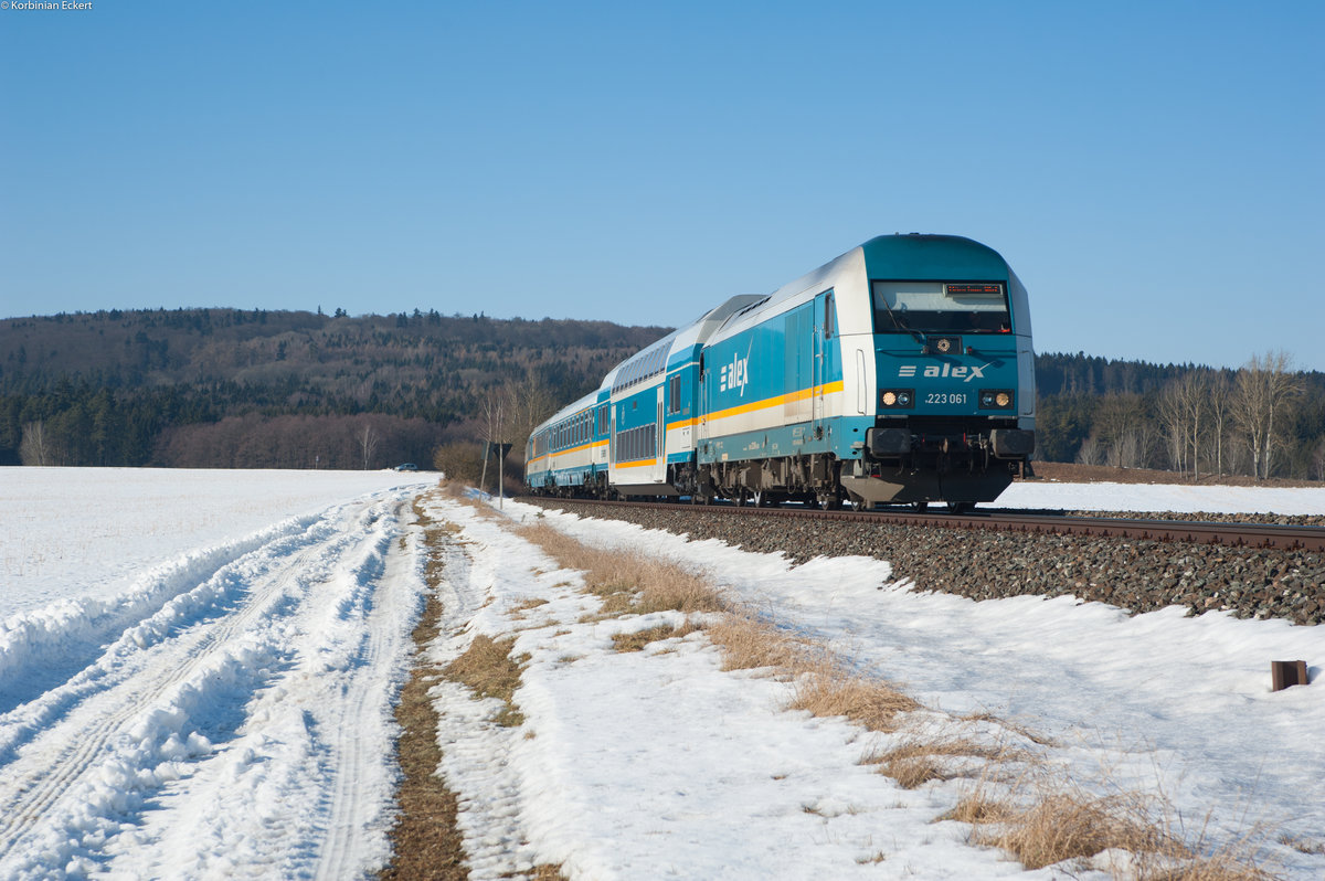 223 061 als ALX 84115 von Hof Hbf nach München Hbf bei Oberteich, 13.02.2017