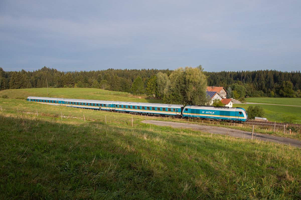 223 061 mit einem Alex bei Heimhofen gen Oberstaufen. 29.8.18