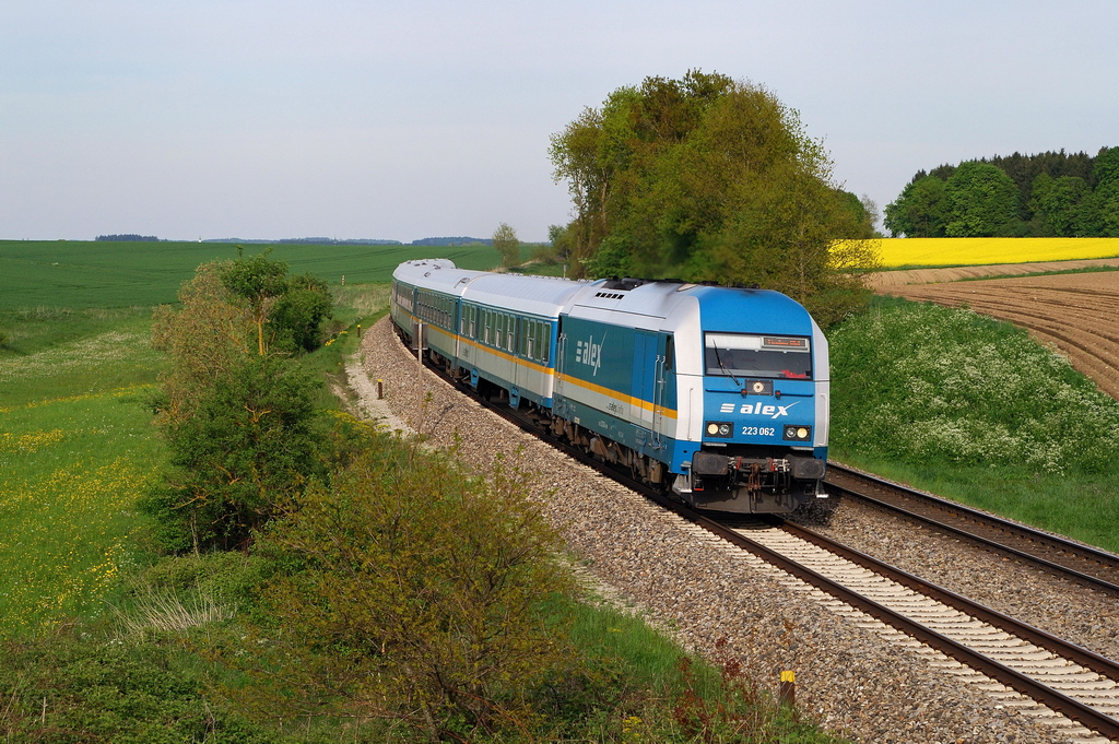 223 062 mit Alx 84172 bei Oberbergen (05.05.2014)