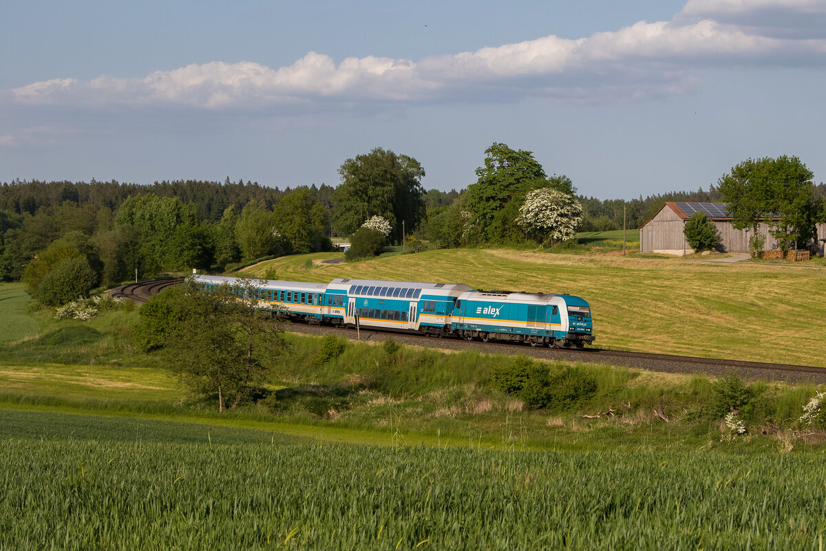 223 064 aus Marktredwitz kommend am 28. Mai 2023 bei Escheldorf.