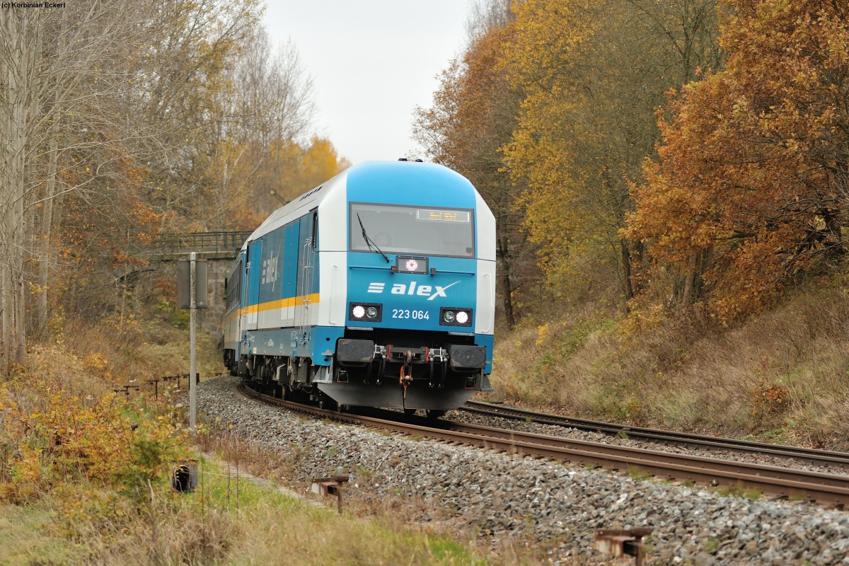 223 064 mit ALX 84106 (München Hbf - Hof) kurz vor Reuth (b. Erbendorf), 11.09.2014
