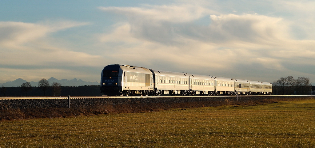 223 067 mit Alx 84151 bei Rieden (07.01.2014)