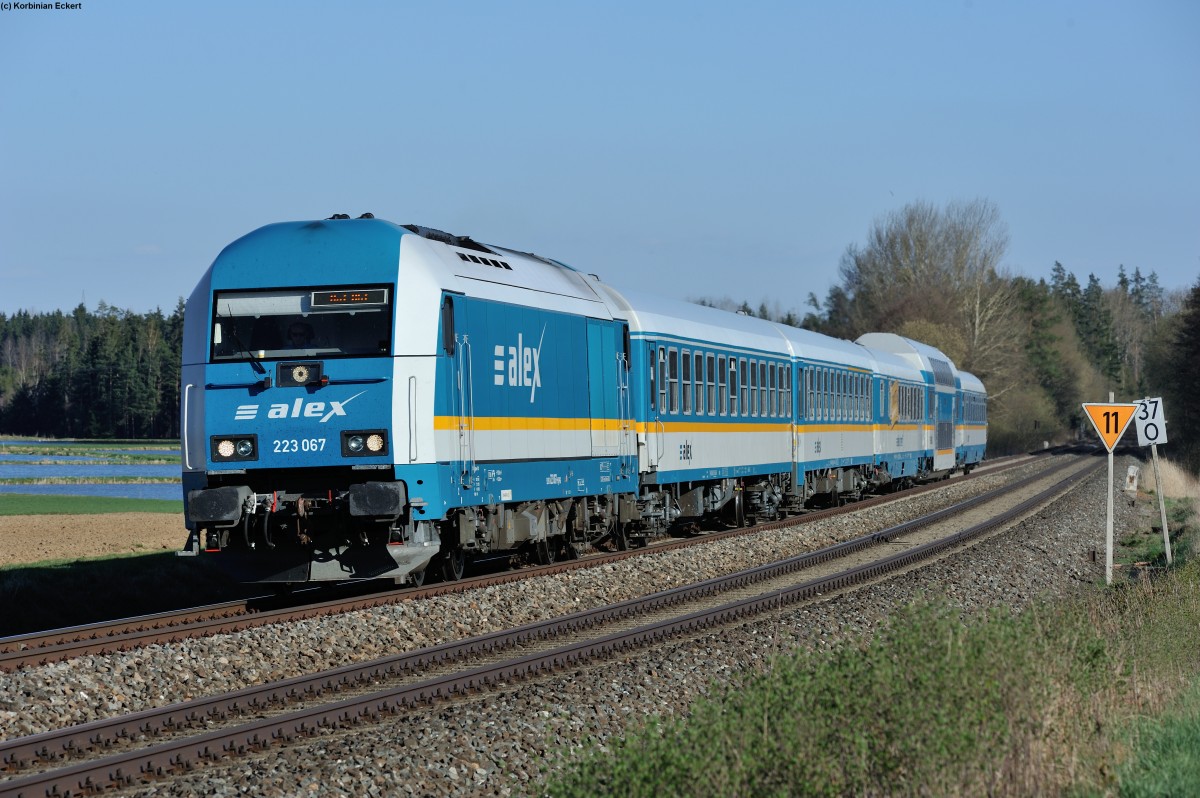 223 067 mit dem ALX84110 von München nach Hof bei Oberteich, 20.04.2015