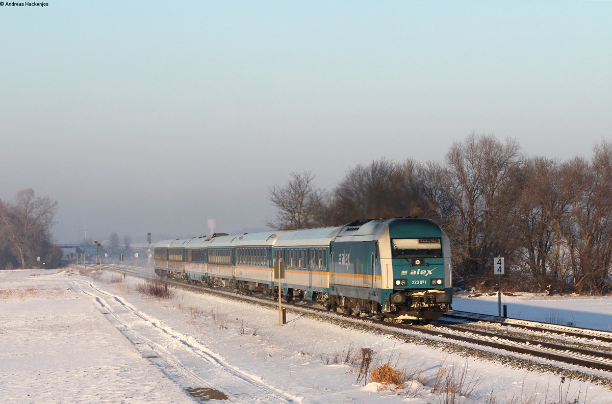 223 071 mit dem ALX84140/ALX84160 (München Hbf-Lindau Hbf/Oberstdorf) bei Beckstetten 22.1.17