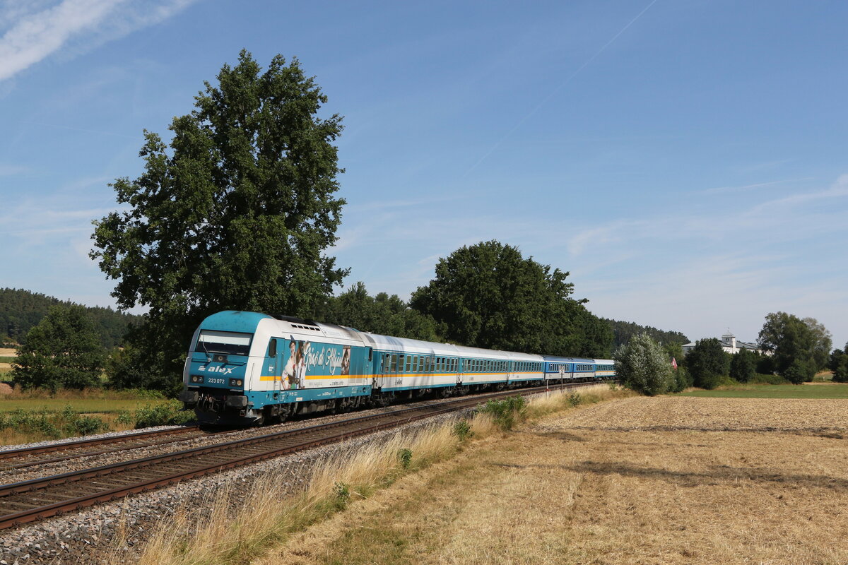223 072 aus Weiden kommend am 4. August 2022 bei Rothenstadt in der Oberpfalz.