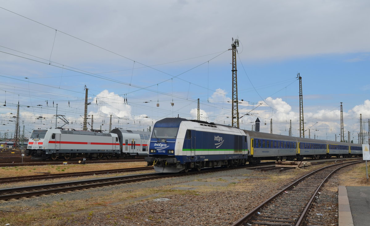 223 152-0 der IntEgro Verkehr GmbH mit dem RE 6 Zugverbindung: Leipzig Hbf - Bad Lausik - Chemnitz Hbf in Leipzig Hbf 11.07.2018