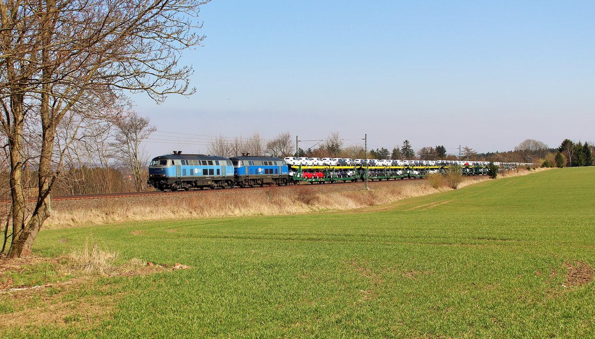 225 002-5 (EGP) u 225 802-4 (EGP) mit DGS 95291 Glauchau nach München-Milbertshofen zu sehen am 08.04.18 bei Plauen/V.