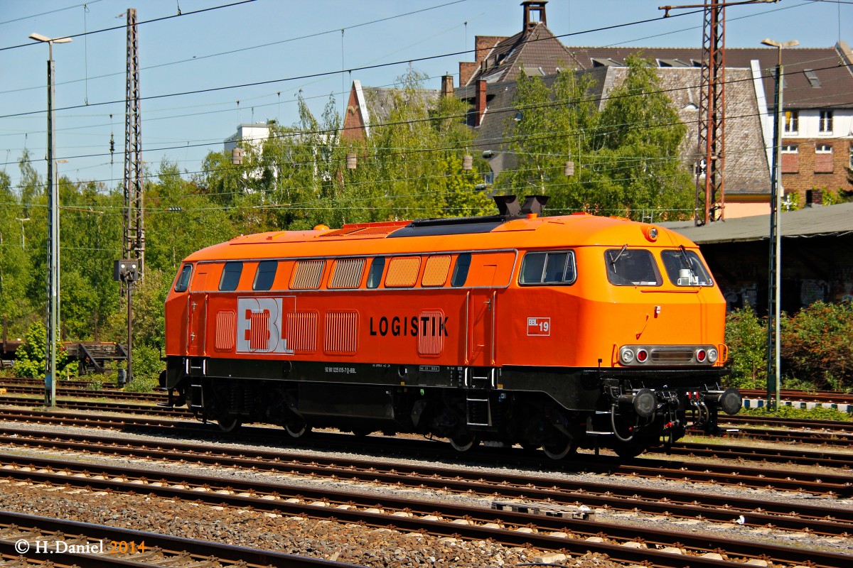 225 015-7 BBL 19 in D�sseldorf Rath, April 2014.