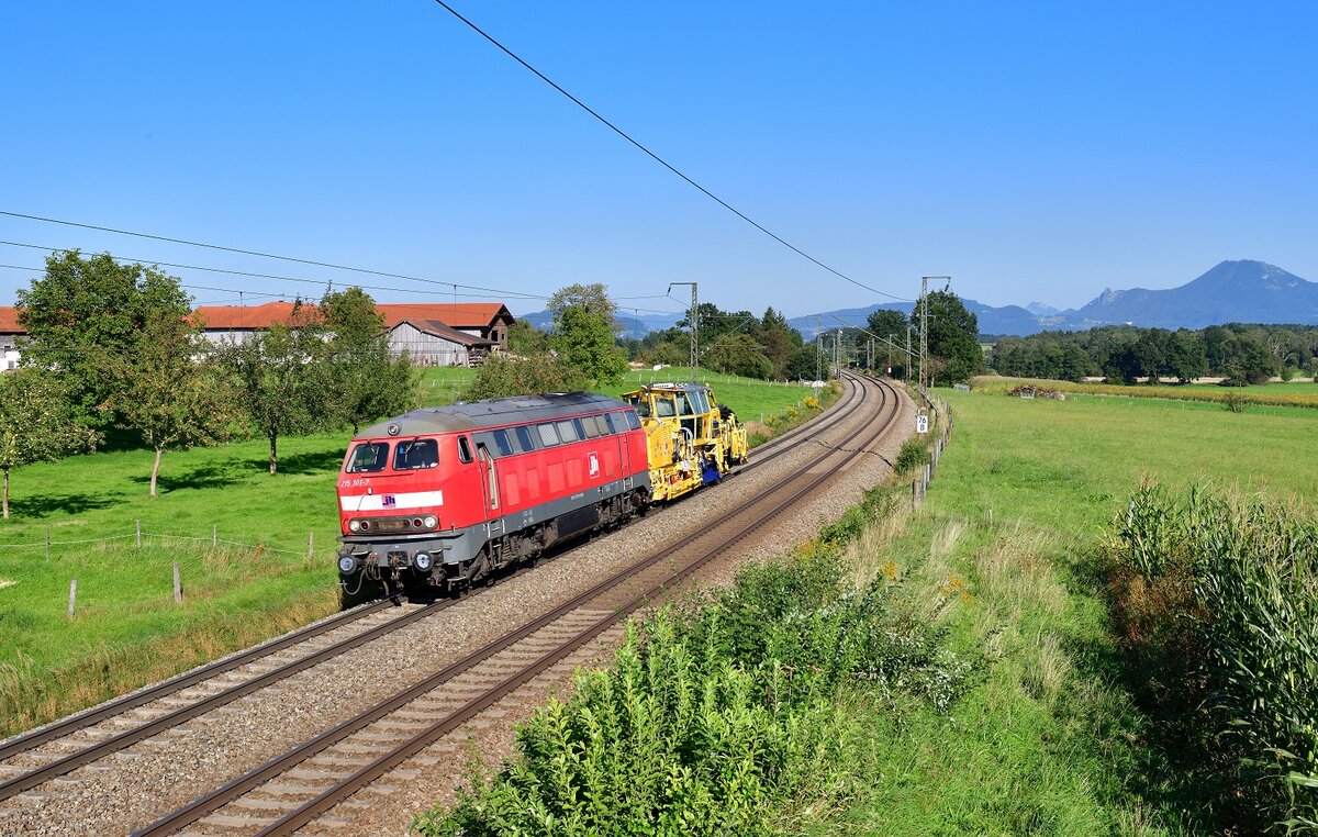 225 101 am 08.09.2021 bei Niederstraß.