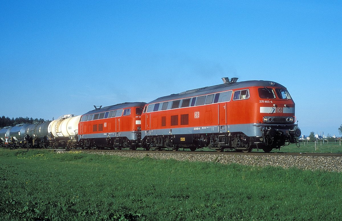 225 803 + 217 013  Burghausen  04.09.03