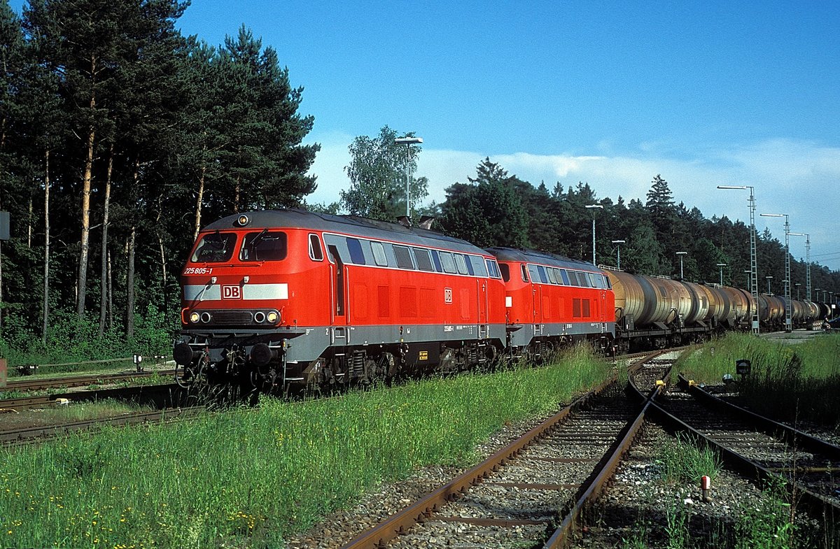 225 805 + 217 003  Kastl  30.05.03