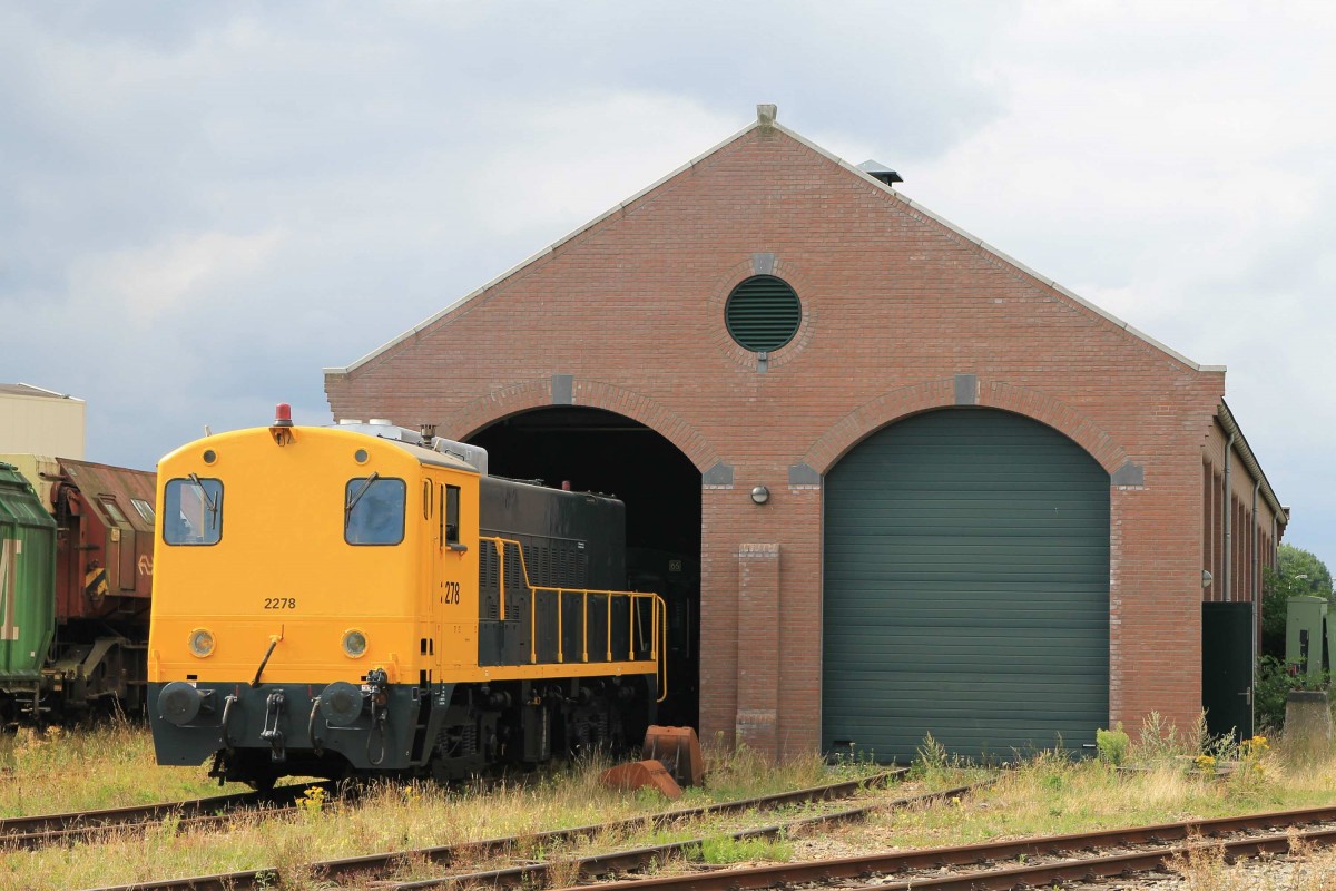 2278 der Stichting Stadskanaal Rail (STAR) auf Bahnhof Stadskanaal am 10-08-2013.