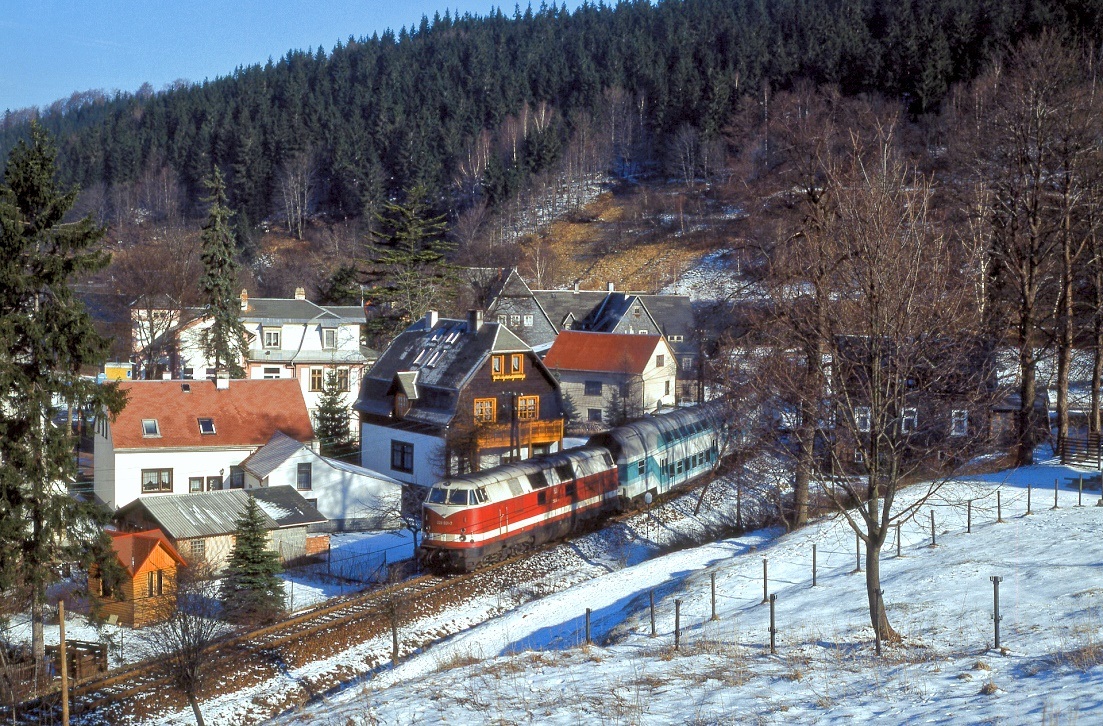 228 801 bei Sttzerbach am Rennsteig, 10.03.1995, N14717.