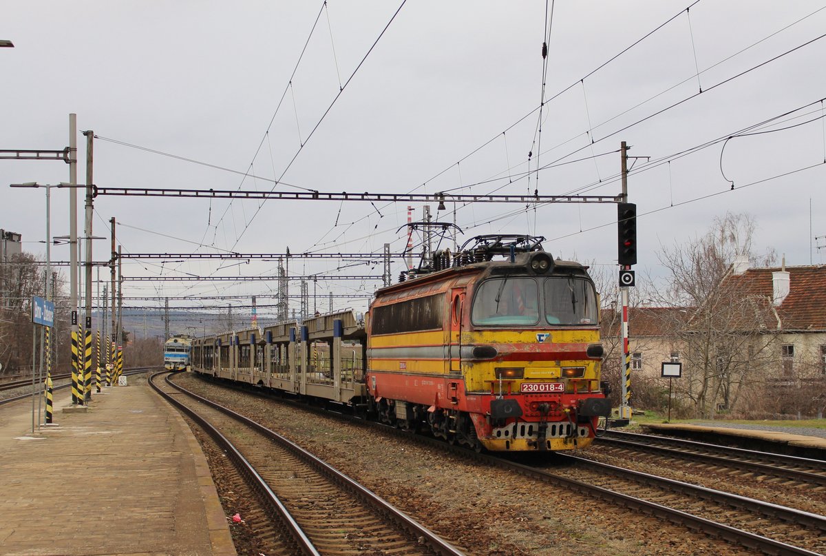 230 018-4 zu sehen am 16.03.19 in Brno-Židenice.