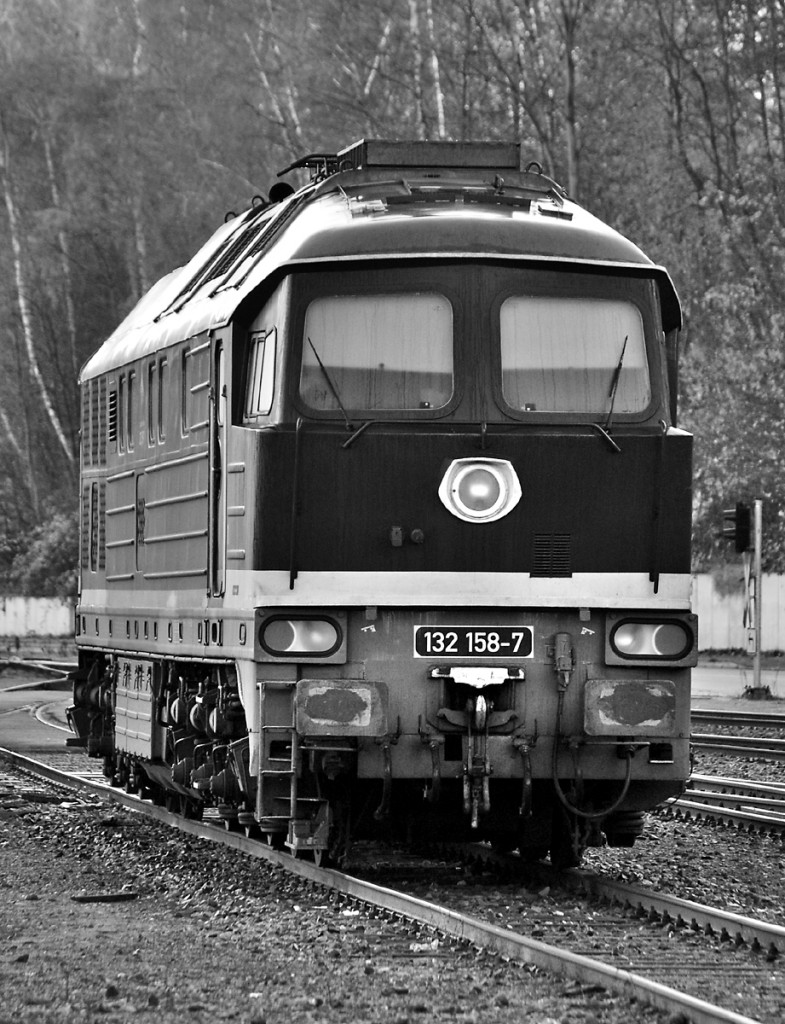 232 158 der LEG steht an einem ziemlich trüben 25.11.2014 abgestellt am Kieler Nordhafen.