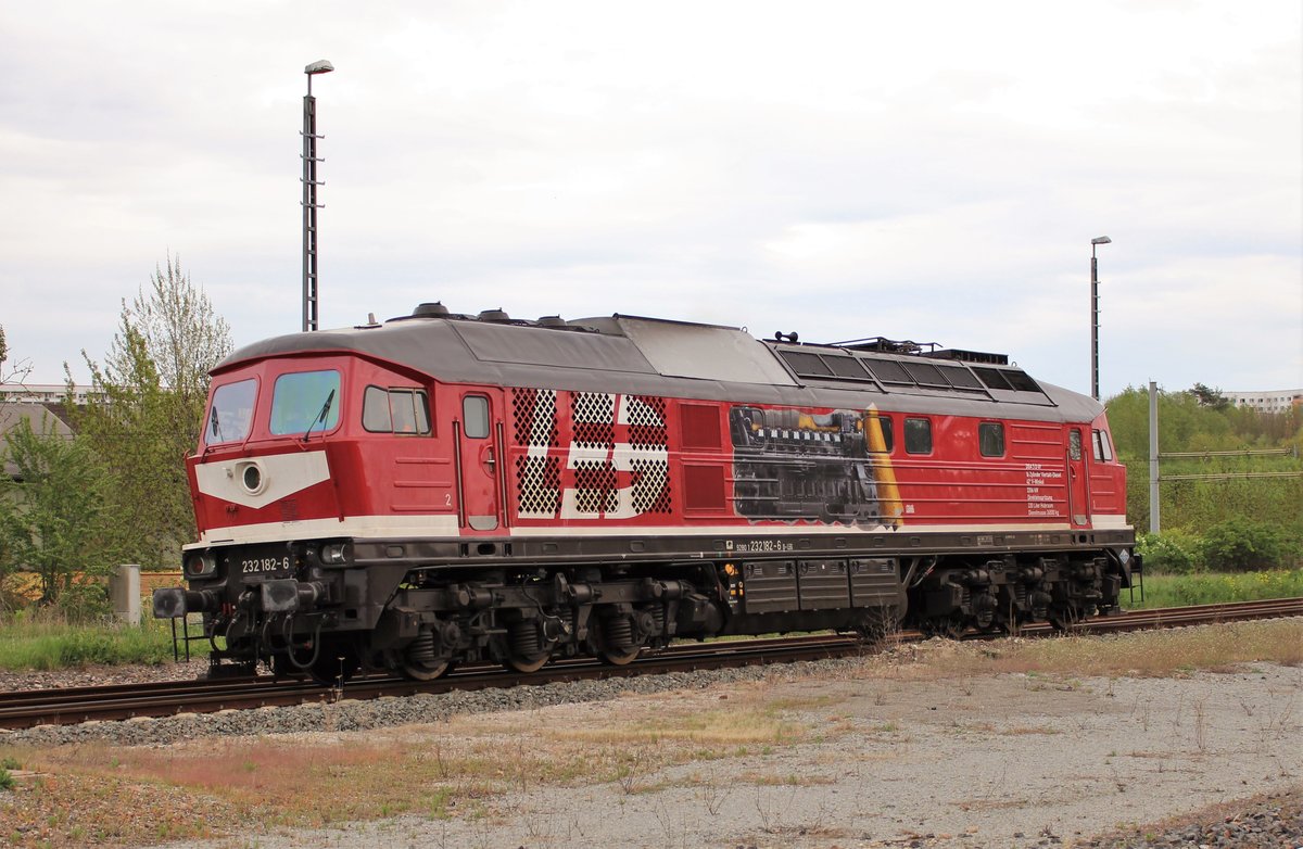 232 182-6 (LEG) zu sehen am 28.04.20 in Jena-Göschwitz.