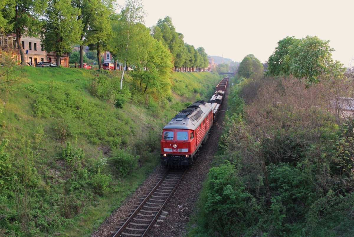 232 347 ist am 30.04.14 mit einem Umleiter in Pößneck zusehen.