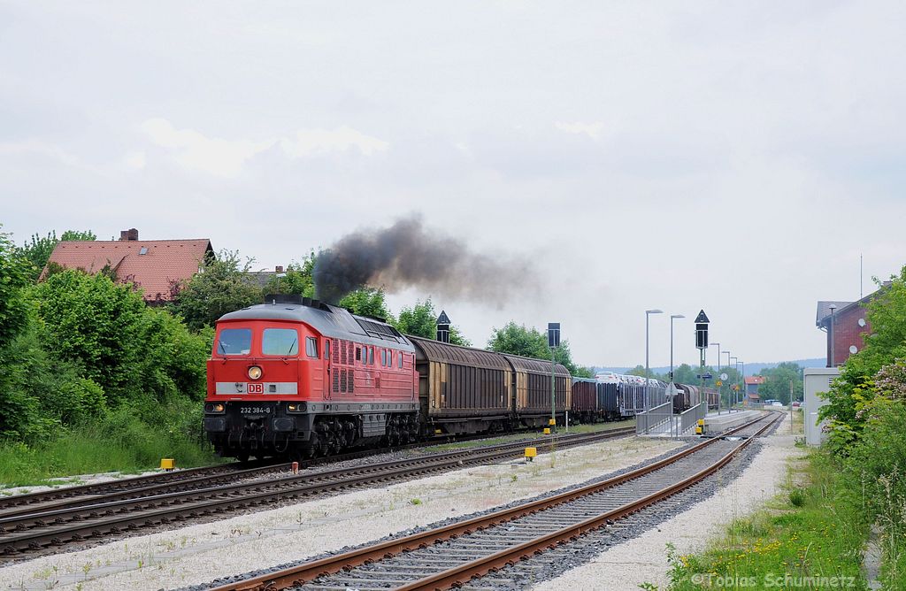 232 384 (92 80 1232 384-8 D-DB) mit Zug EZ45362 von Cheb nach Nürnberg Rbf am 09.06.2013 in Vilseck