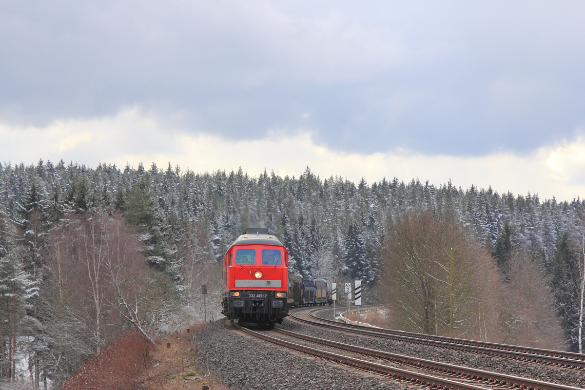 232 469-7 DB Cargo bei Marktleuthen am 25.02.2016.