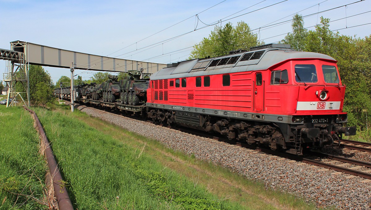 232 472-1 hat am 11.05.2015 mit einem Militärzug den Haltepunkt Oberrothenbach passiert und fährt weiter nach Zwickau. Der Zug kam aus Marienberg (Erzgebirge) und fährt nach Bergen (b. Celle). In Zwickau hat man auf eine BR 152 umgespannt.