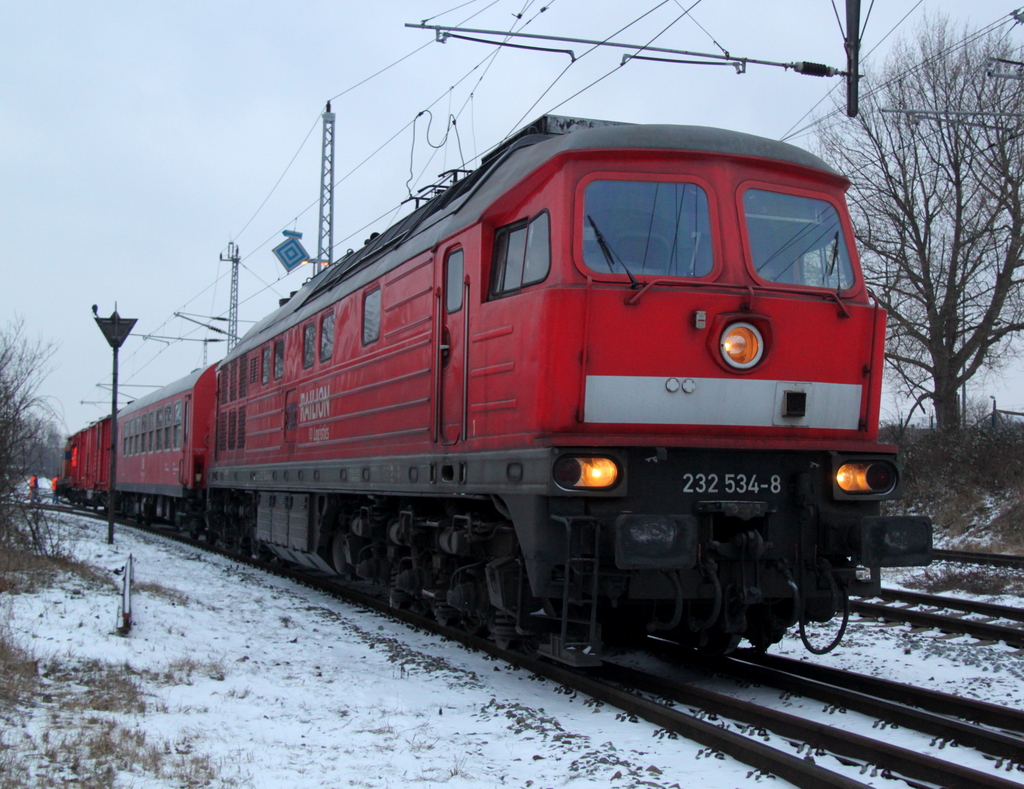 232 534-8 mit dem Rostocker Hilfszug im Bahnhof Rostock-Bramow.29.01.2014 