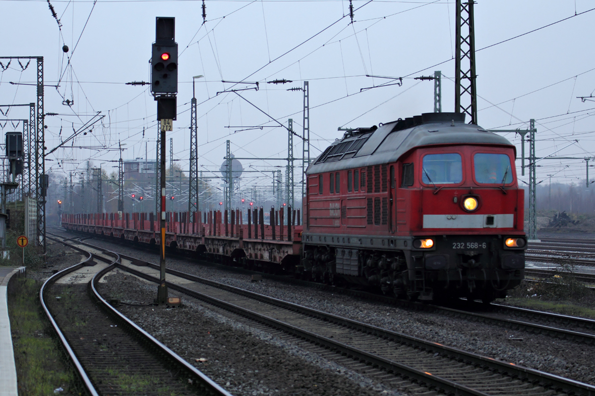 232 568-6 durchfährt Duisburg-Bissingheim 3.12.2014 