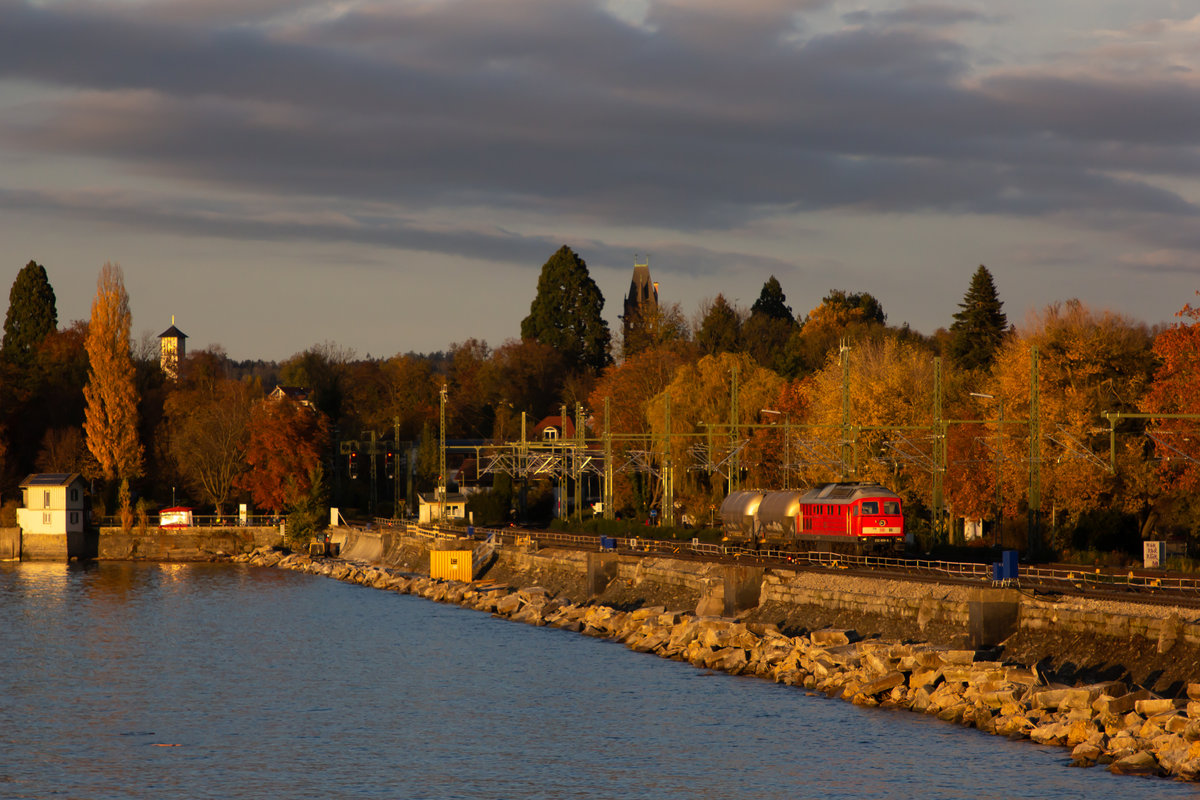 232 609-8 auf dem Bahndam Lindau. 30.10.20